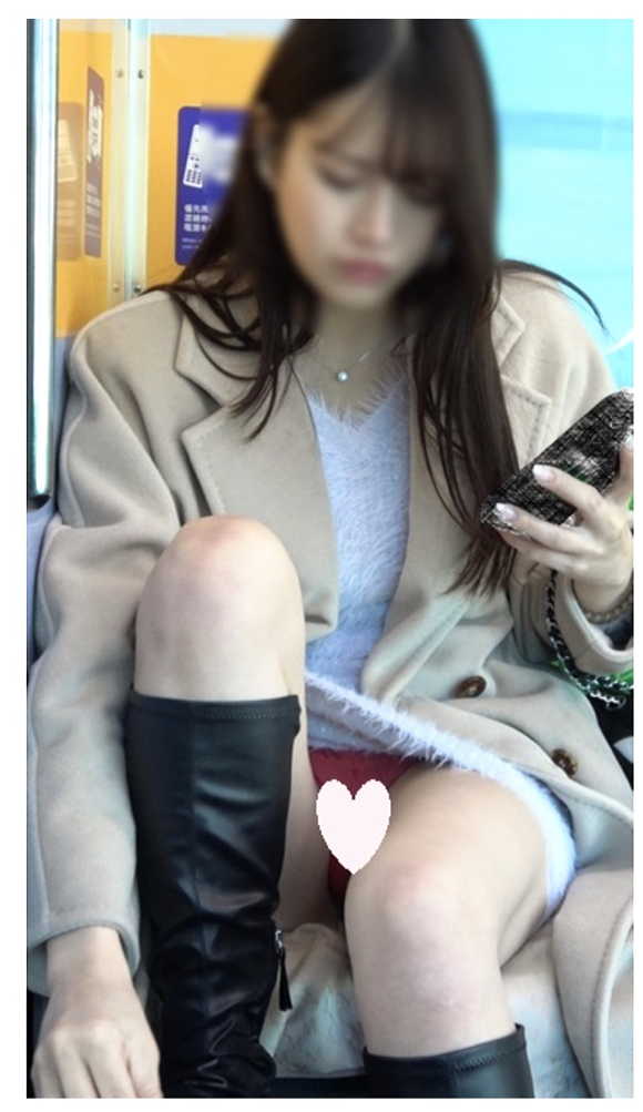 パンチラ