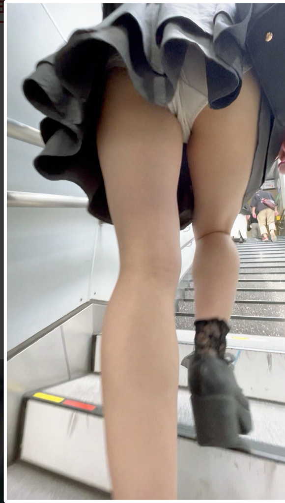 女子大生
