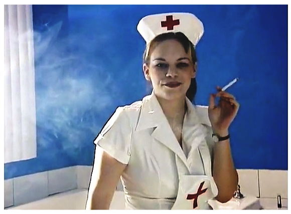 『スペインの看護師が煙の休憩を取る』【smkr4】