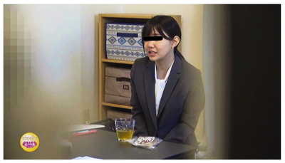 『隠撮 OLクレーム対処中お漏らし② ～退席不能･･･醜態を晒す大失禁女たち～』【サンプル動画+画像10枚】